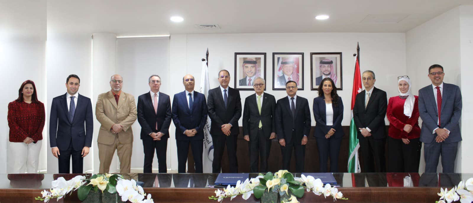 CEO of the Social Security Investment Fund Ezzeddin Kanakrieh and Director-General of Morocco’s Deposit and Management Fund Khalid Safir on Tuesday sign a memorandum of understanding aimed at establishing joint investment and development partnerships between the two countries (Petra photo)